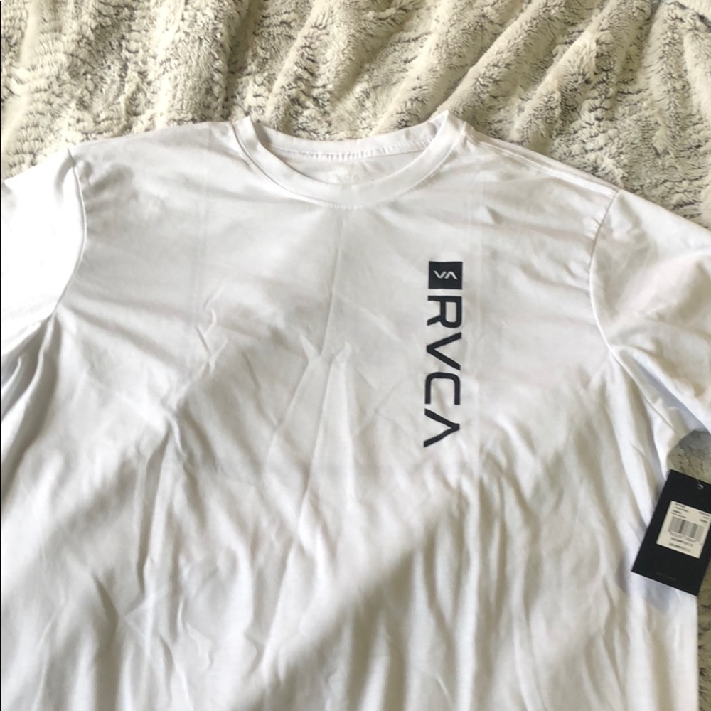 RVCA Men’s white tee shirt. Size XLarge.